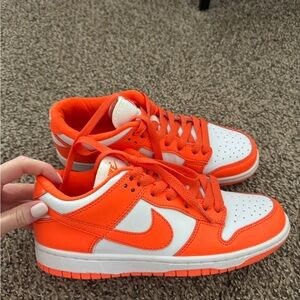 Orange dunks